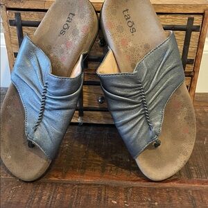 Taos Footwear Metallic Charcoal Ruched Slide Sandals